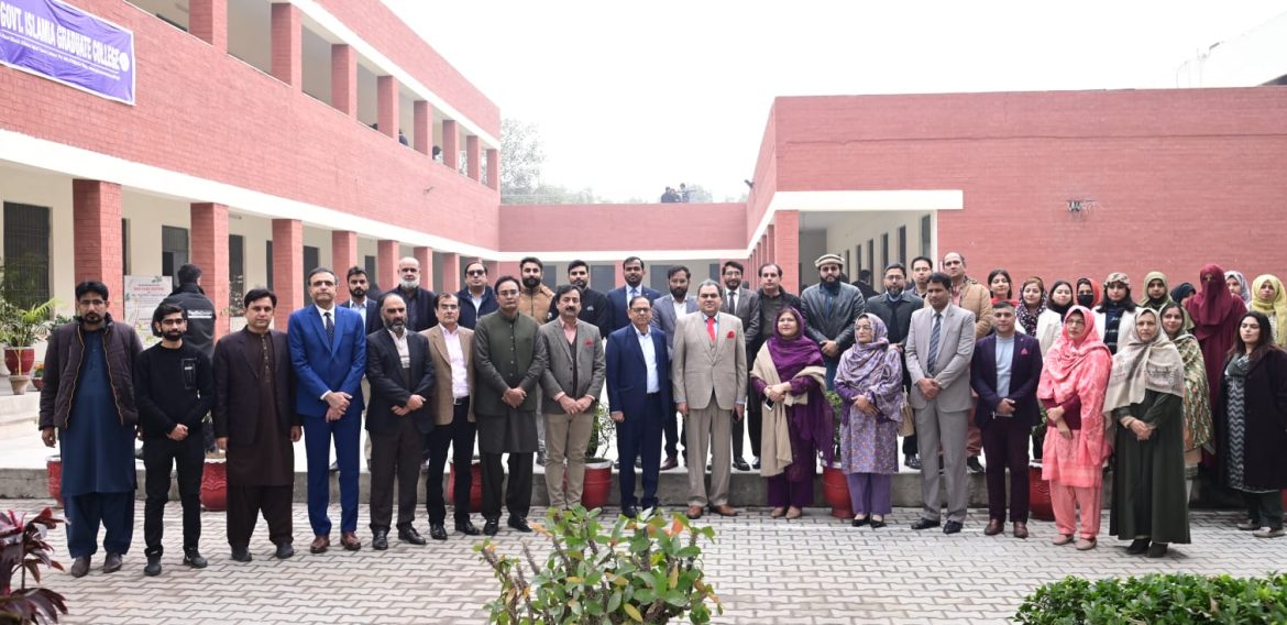 Visit of Worthy Special Secretary HED Mr. Tajammal Abbas Rana of GIGC, AIT, Lahore.